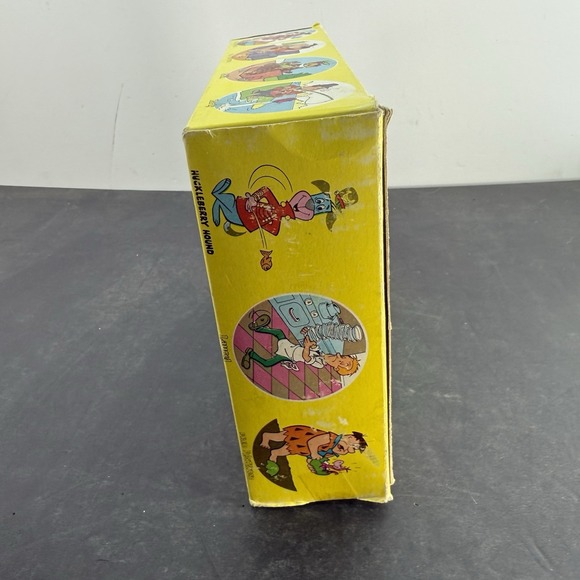 Vintage 1976 Hanna Barbera Metal Yoyo Set of 13 /Original Box/Sealed Pkg - Picture 8 of 9